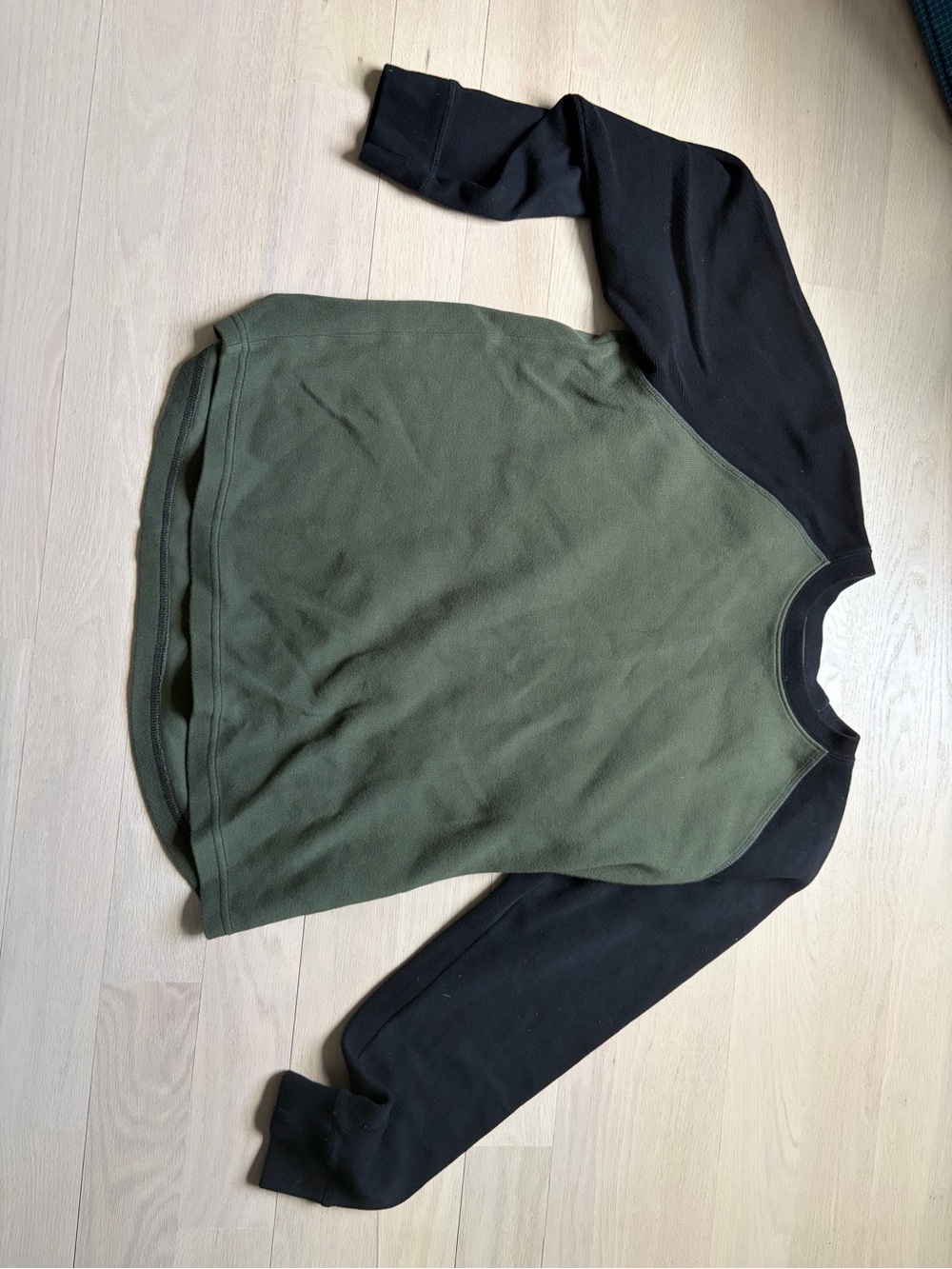 American Giant Olive Green and Black Crewneck Sweater
